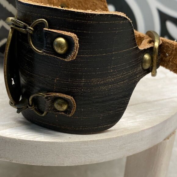 'FREE SPIRIT' Leather cuff - Picture 7 of 7